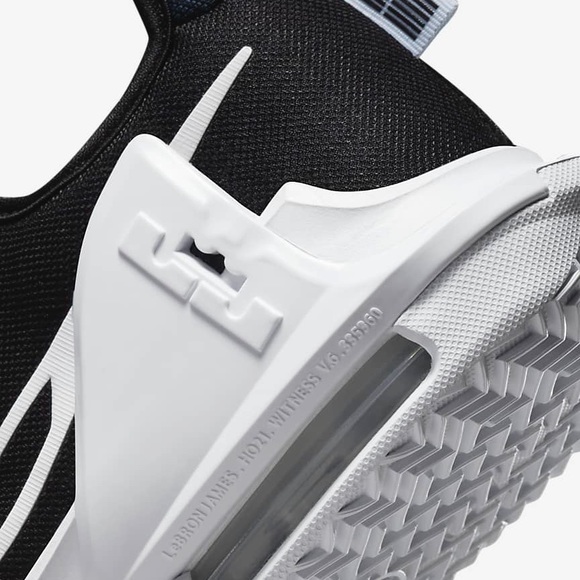 New In Box Mens Nike Lebron Witness Zoom Air Multiple Sizes - Picture 9 of 12